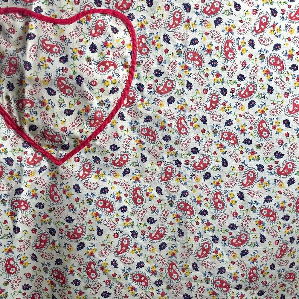 Vintage 1950s Sweetheart Bib Apron Paisley Floral Heart Pocket Red Trim MCM